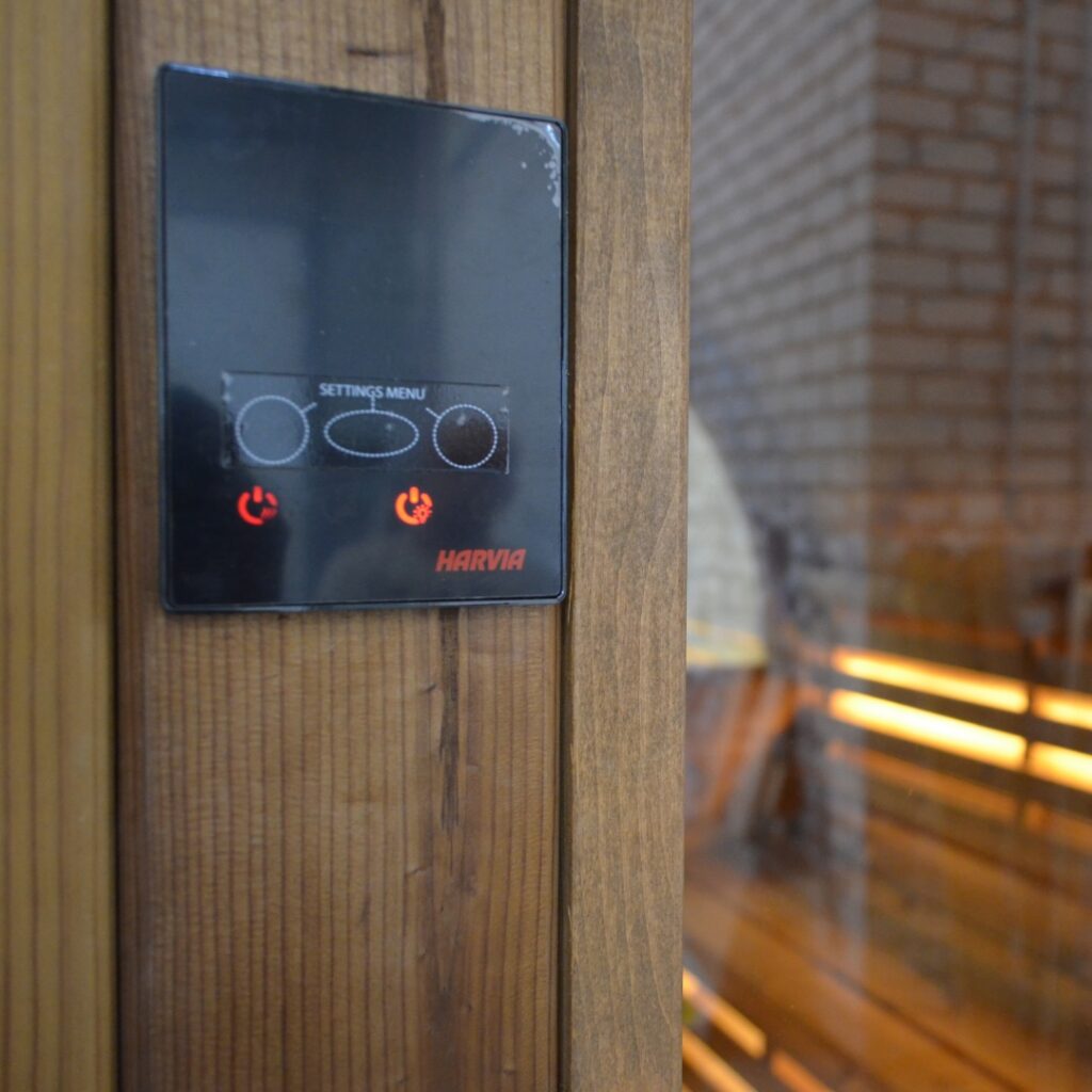 Dřevěná čtvercová sauna 2,2m 13