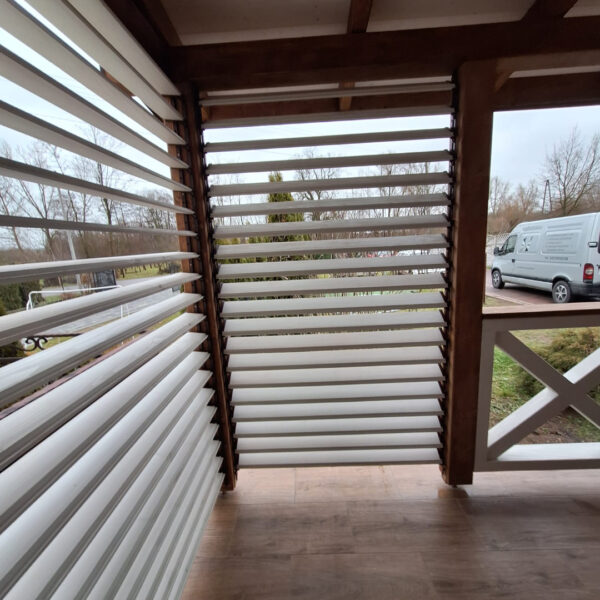 Dřevěné otočné žaluzie 1