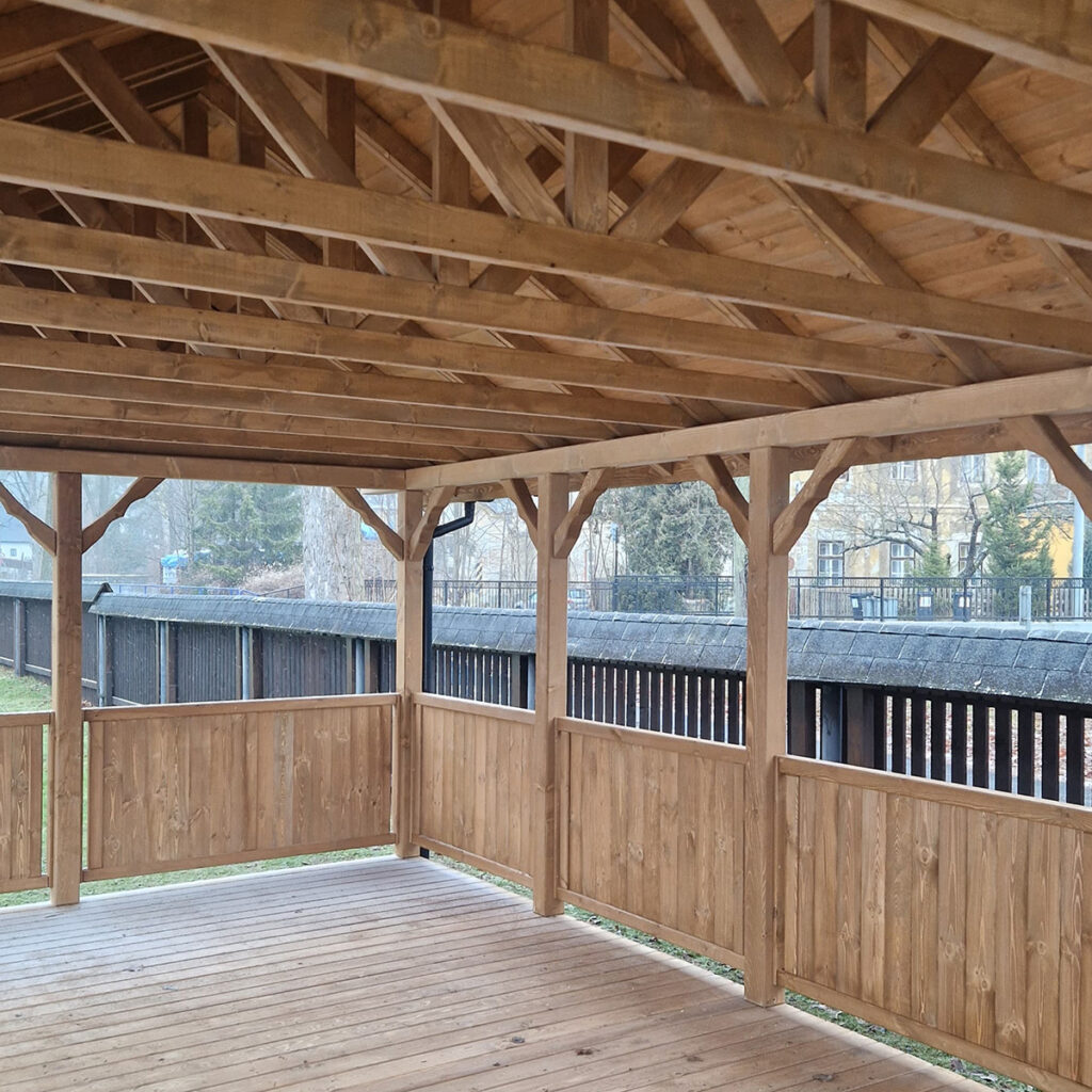 Dřevěný altán čtyřstranný party 4