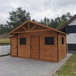 Dřevěný zahradní domek statek s terasou 7