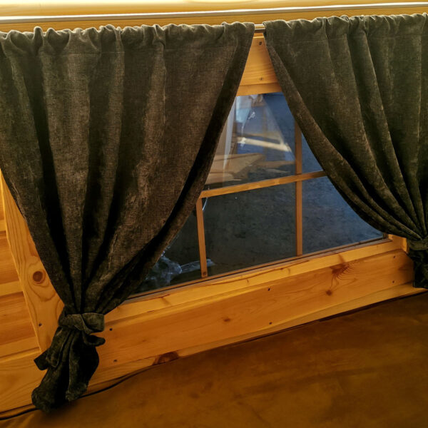 Kempingová grilovací chatka 11