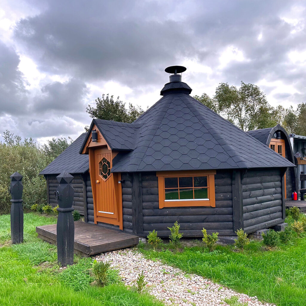 Kempingová grilovací chatka 5