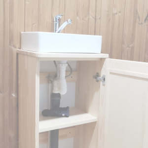 Koupelnové umyvadlo s baterií, dřevěnou skříňkou a zrcadlem