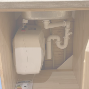 Boiler pod umyvadlo