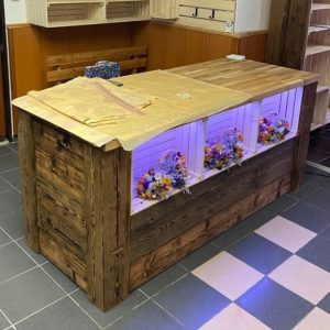 Prodejní pult 100LETÝ TRÁM