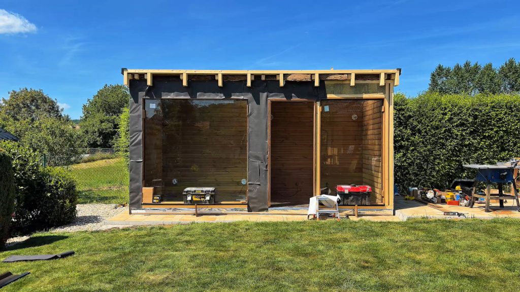 Dřevěná sauna MODERN KUBE - PROFI s odpočívárnou