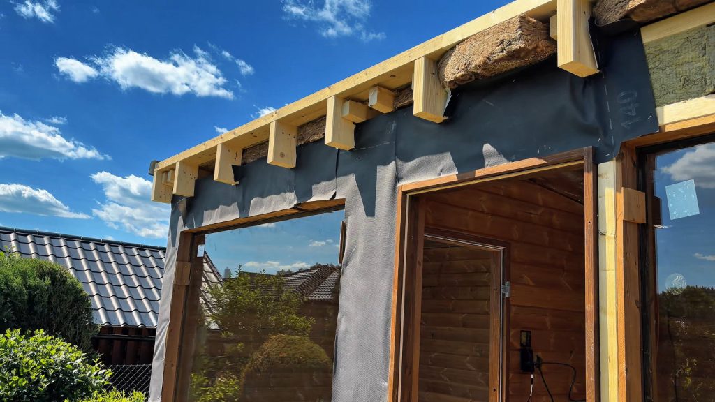 Dřevěná sauna MODERN KUBE - PROFI s odpočívárnou