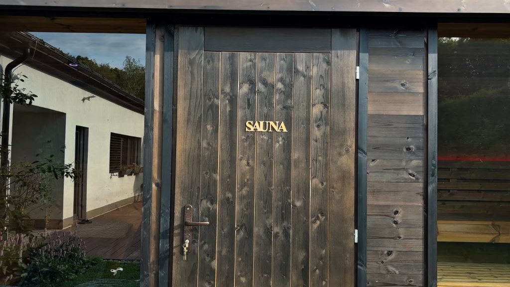 Dřevěná sauna MODERN KUBE - PROFI s odpočívárnou