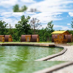 Zateplená kempingová chatka LUXUS s bočním vchodem