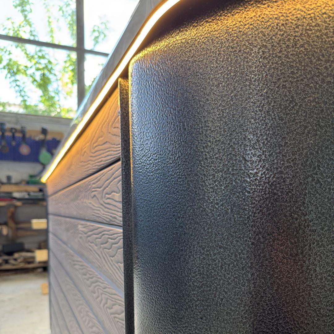 Quadro_Integrated_GF_Cream_WPC Brown_LED stripe (6)