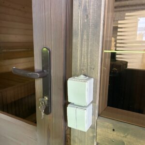 Dřevěná čtvercová sauna COMBI 4 m