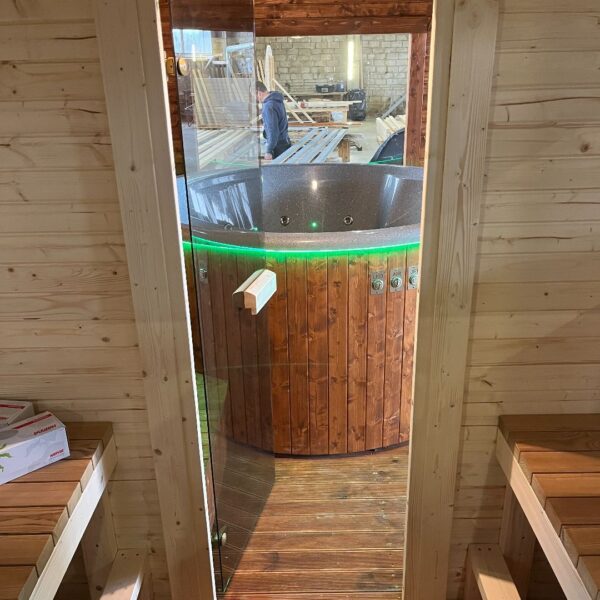 Dřevěná čtvercová sauna COMBI 4 m