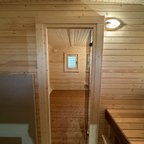 Dřevěná čtvercová sauna COMBI 5,4 m