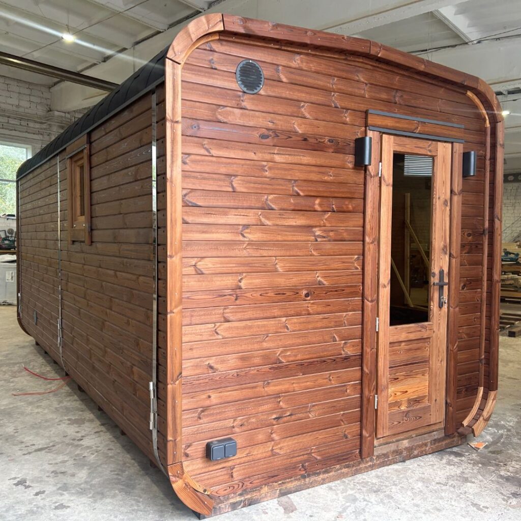 Dřevěná čtvercová sauna RELAX 5 m