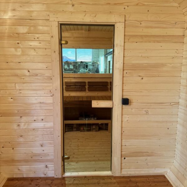 Dřevěná čtvercová sauna RELAX 5,4 m