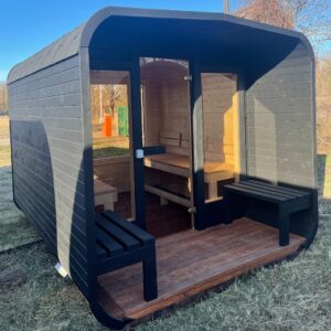 Dřevěná čtvercová sauna s terasou 3 m