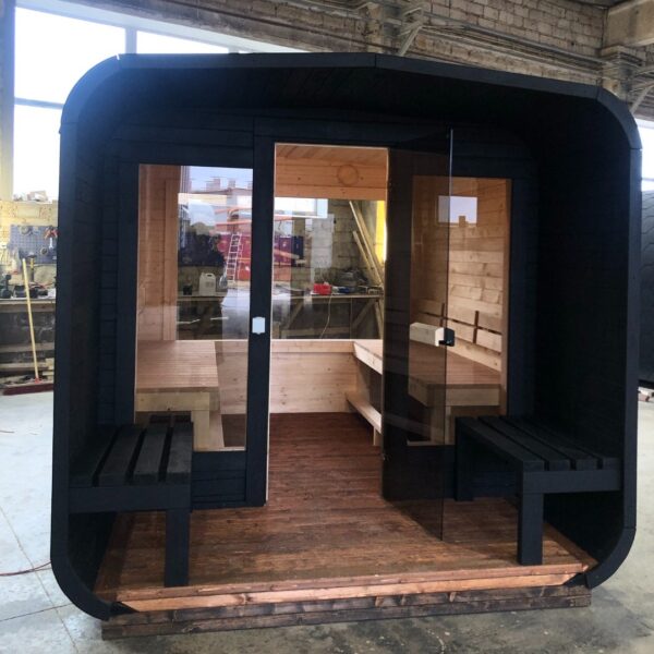 Dřevěná čtvercová sauna s terasou 3 m