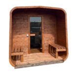 Dřevěná čtvercová sauna s terasou 3 m