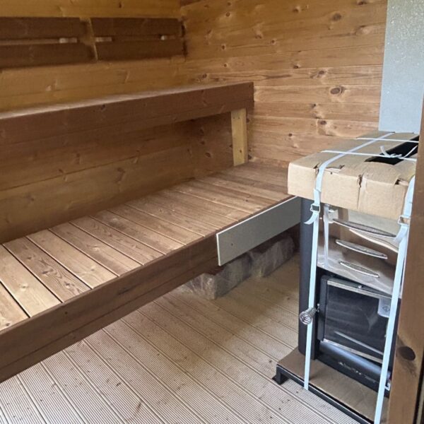 Dřevěná čtvercová sauna Wide RELAX 4 m