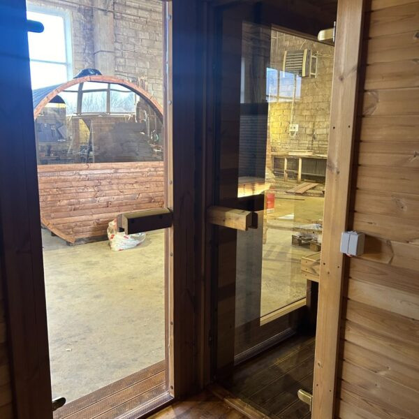 Dřevěná čtvercová sauna Wide RELAX 4 m