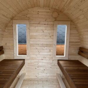 Dřevěná sudová sauna s terasou – 3 m