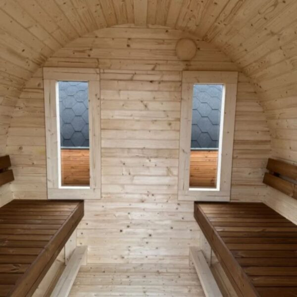 Dřevěná sudová sauna s terasou – 3 m