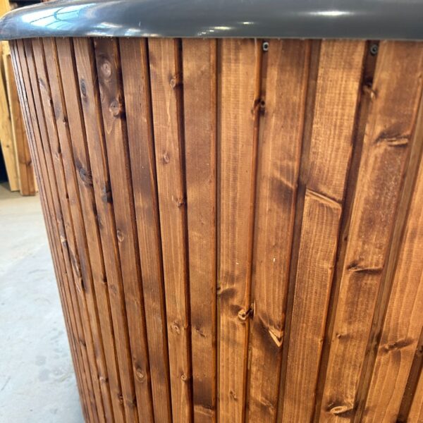 Integrovaná laminátová vířivka