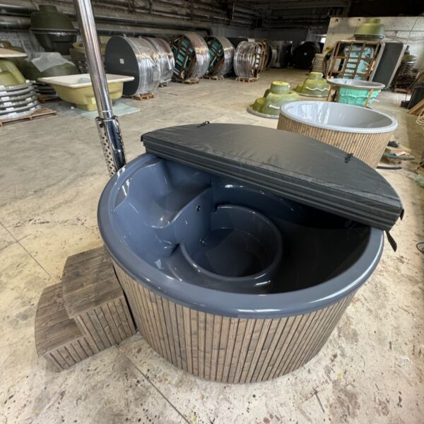 Integrovaná laminátová vířivka