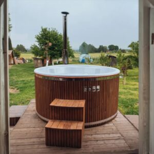 Integrovaná laminátová vířivka