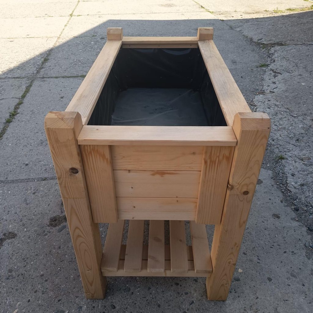 Dřevěný květináč na nožkách 112 × 59 cm  - VÝPRODEJ