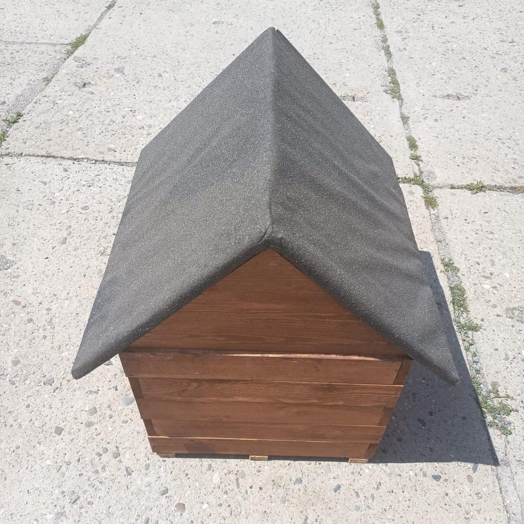 Dřevěná zateplená bouda pro středně velké psy -72x52x75cm kaštan-černá střecha - Výprodej